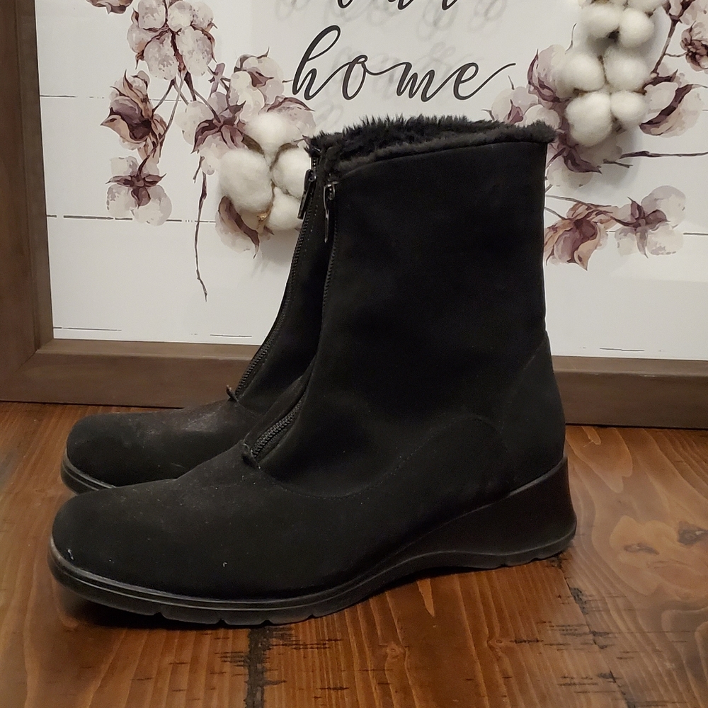 Naturalizer Black Suede Boots